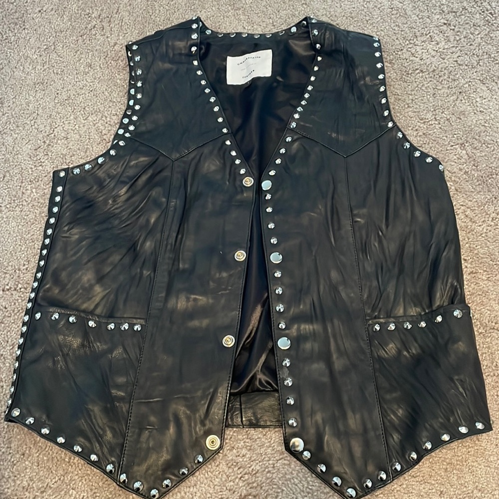 Understated Leather Vest - Black